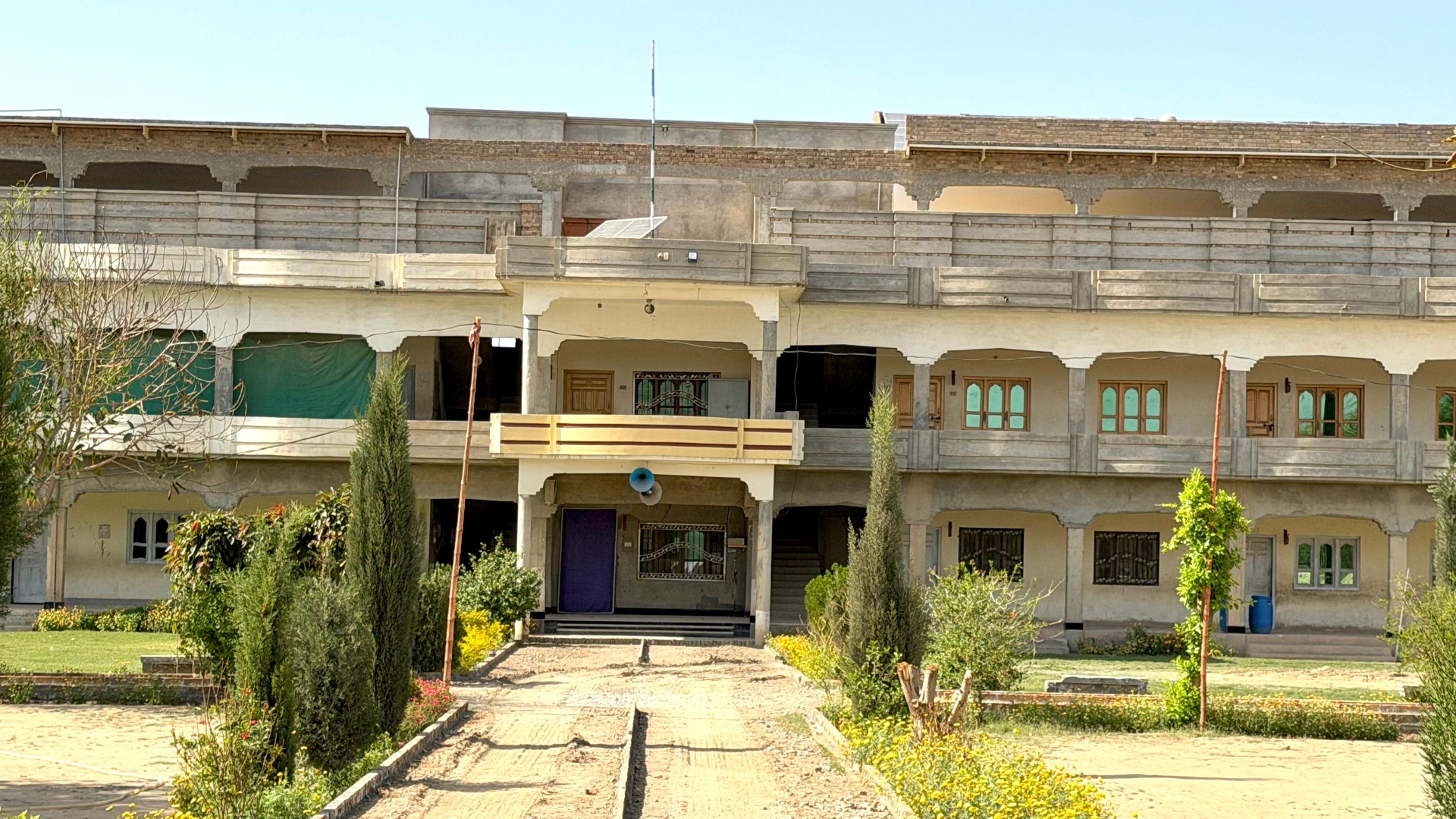 Tajori Model School campus